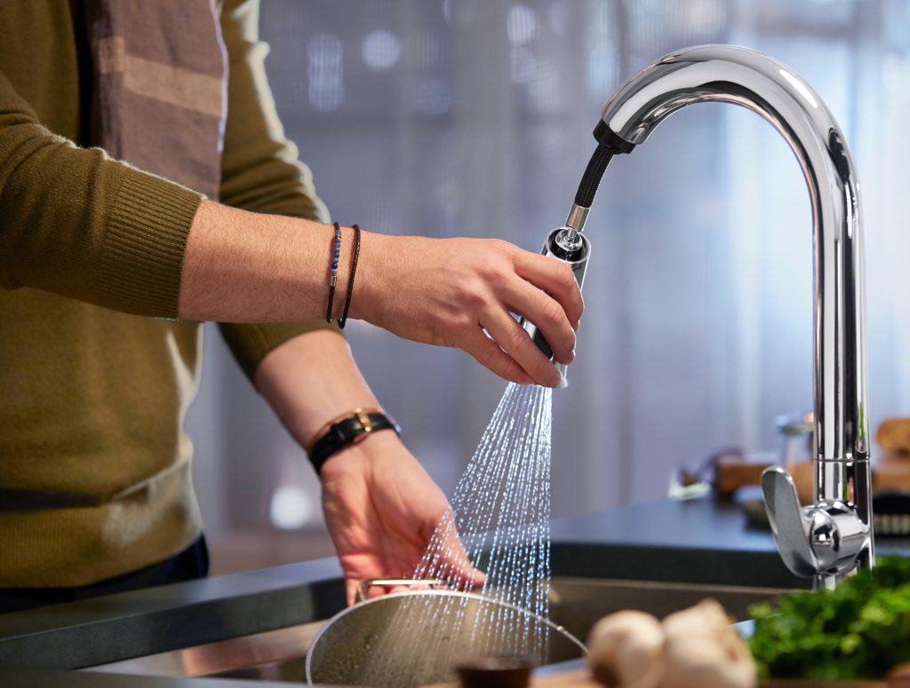 choosing a kitchen sink faucet